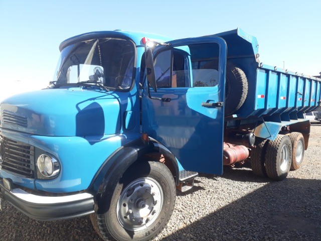 CAMINHÃO 11 13 ; ANO 1975; COR AZUL