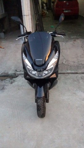 VENDO MOTO HONDA PCX 2018