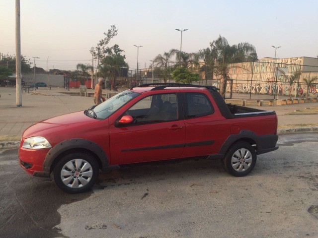 CARRO STRADA VERMELHA  BETIM, MG 