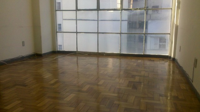 Excelente sala no Centro 