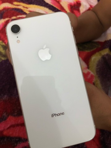 iPhone XR branco 
