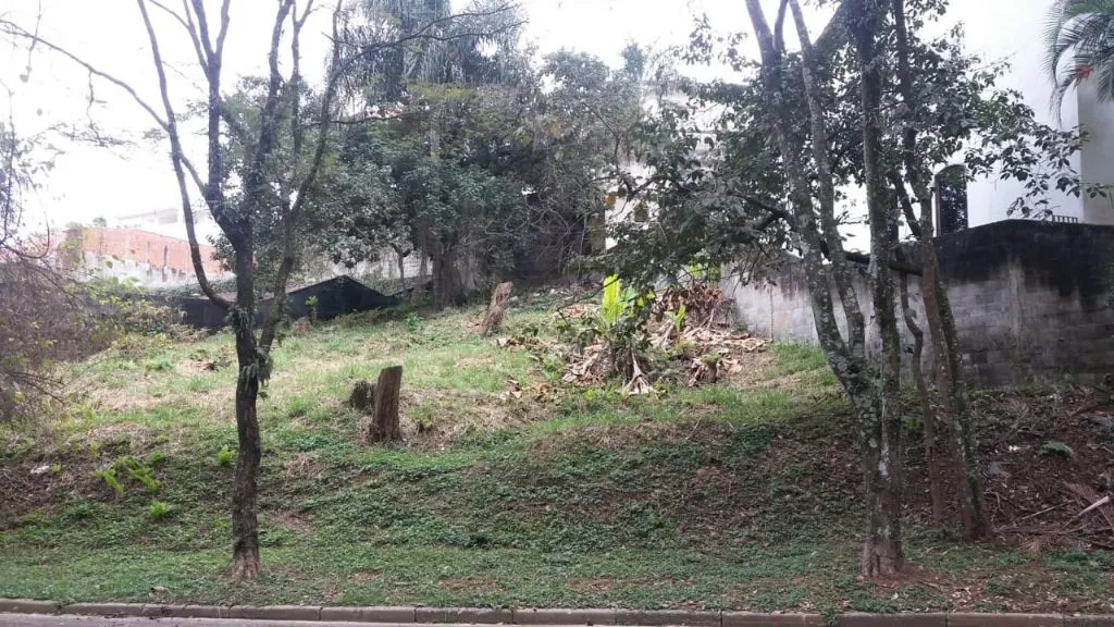 Terreno à venda no Condomínio Parque dos Príncipes em Osasco