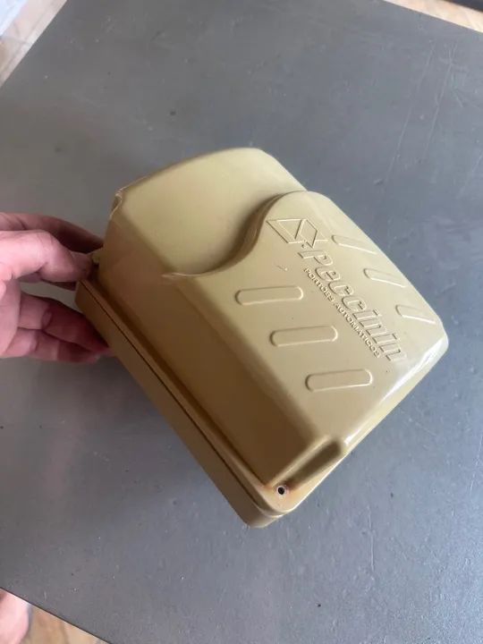 Caixa de proteção pecinin