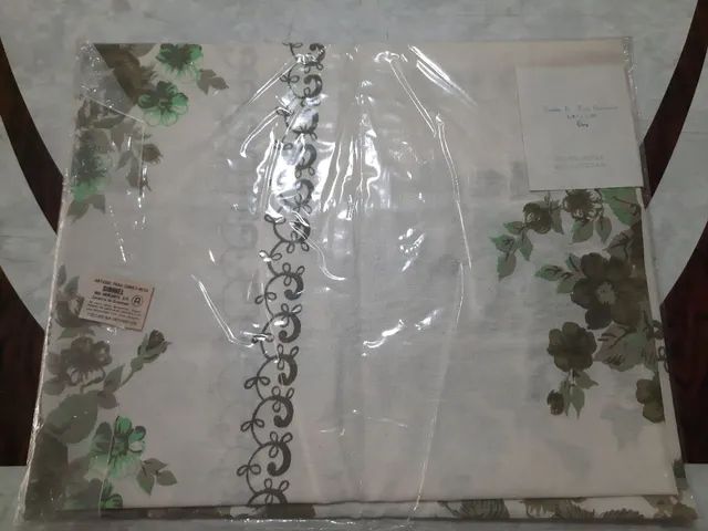 Toalha de Mesa quadrada Adorela - Sinorel.  Med. 1,40×1,40mtrs. Nova.  - Foto 4