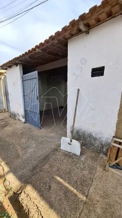 Venda de Casas / Padrão na cidade de Araraquara - Foto 2