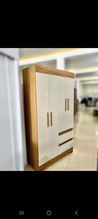 Guarda-Roupa 4 Portas com 2 Gavetas