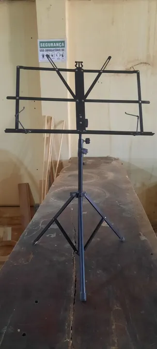Suporte para partitura para músicos