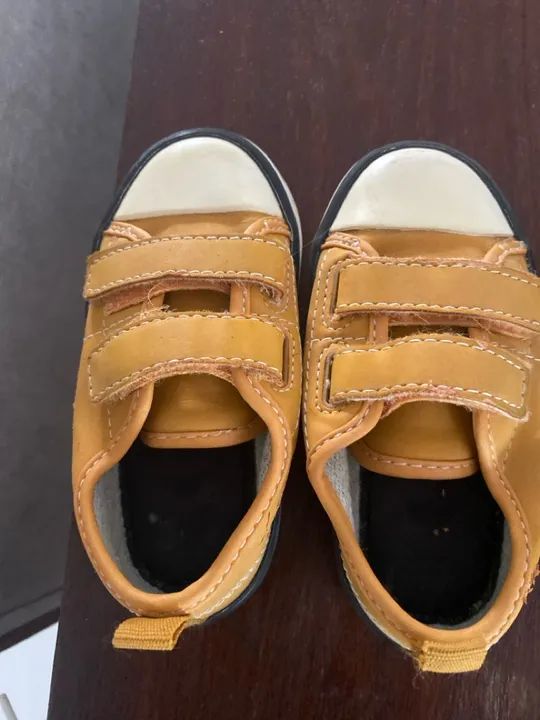 Conjunto de 4 pares de sapatos infantis - Tamanho 22 - Foto 6