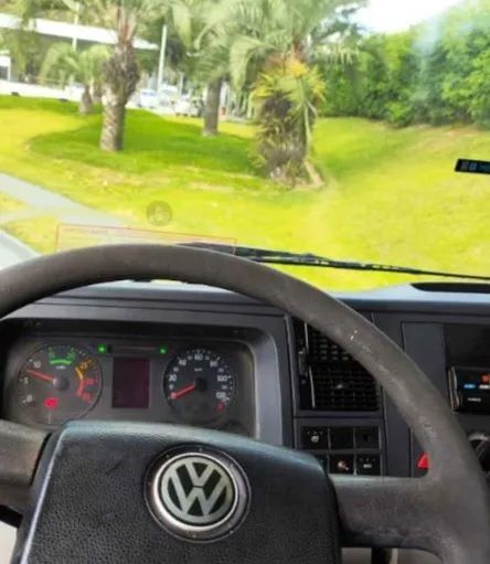 Vw 24.250 carroceria munk 6x2 ano 2010 - Foto 7