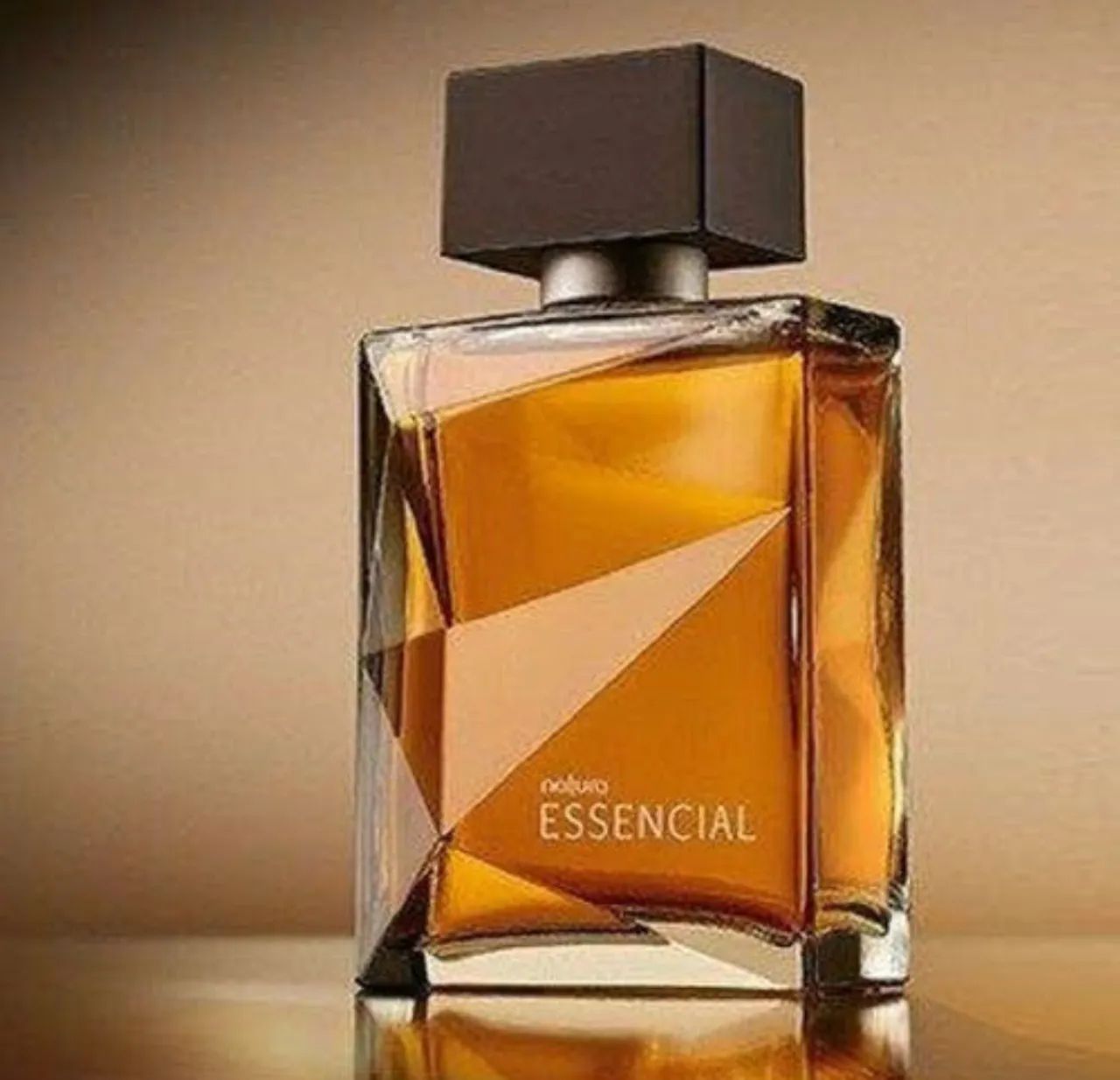 PERFUME ESSENCIAL MASCULINO R$190,00