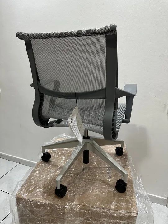 cadeira Herman miller setu platinada Entrego grátis sp capital  - Foto 3