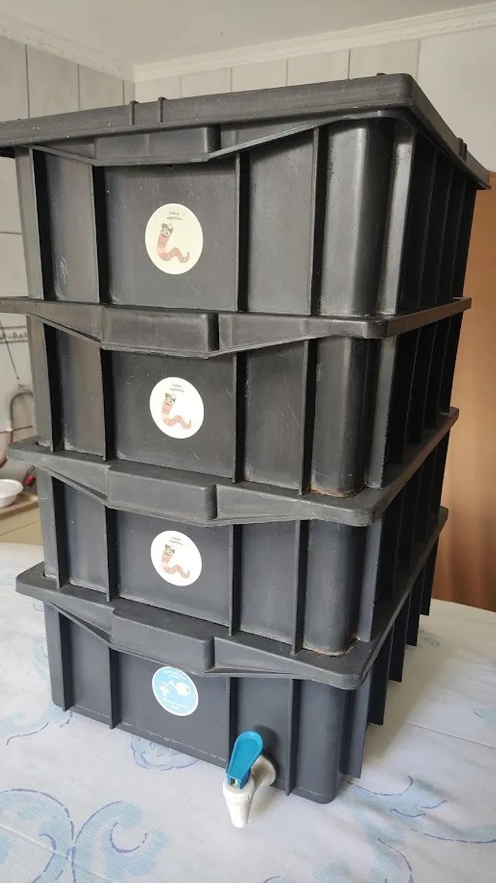 Composteira Para Adubo de Horta e Jardim Com 4 Andares - Foto 3
