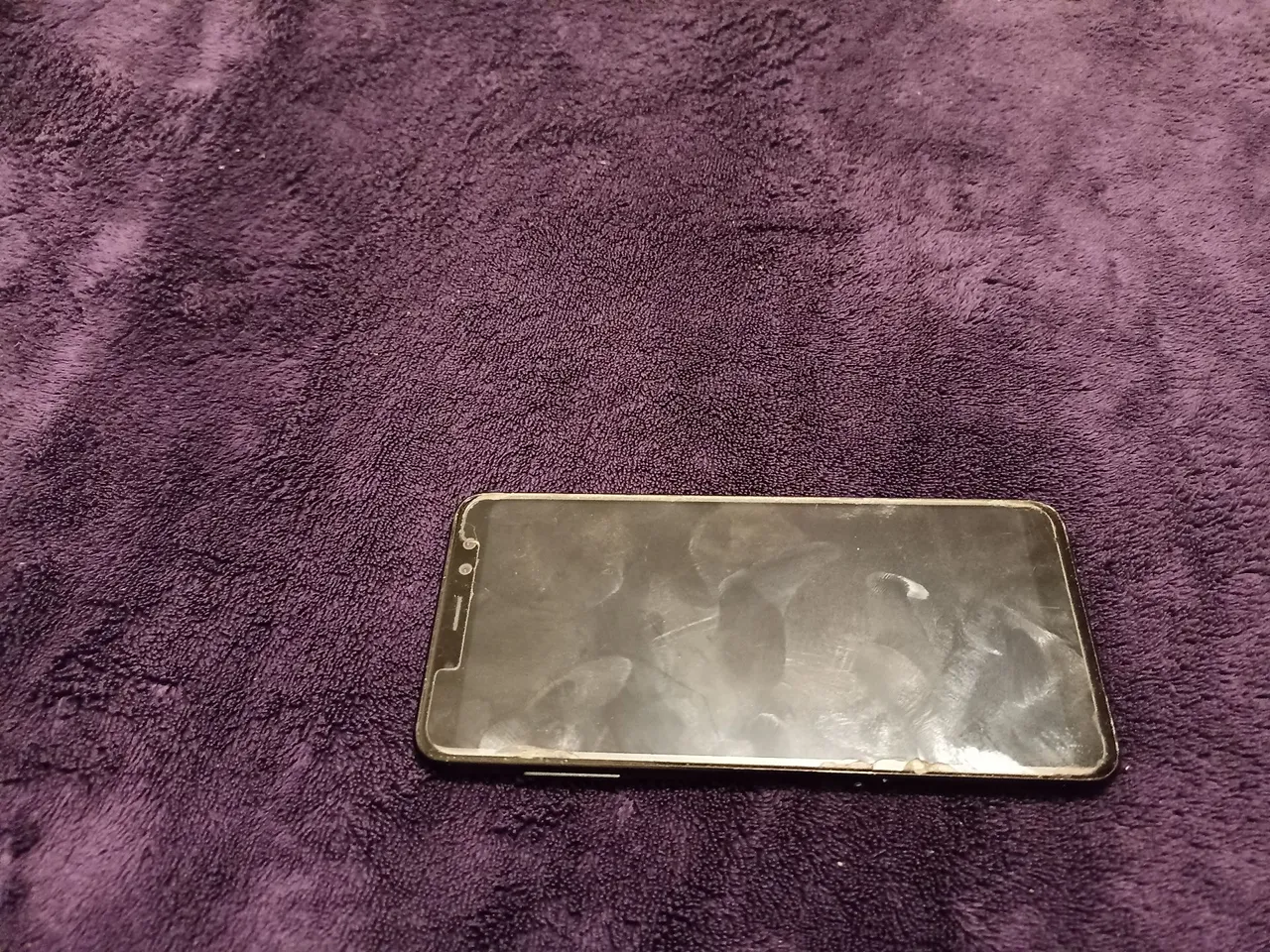 Vendo Samsung A8, em bom estados aceito Pix .Valor R$200,00