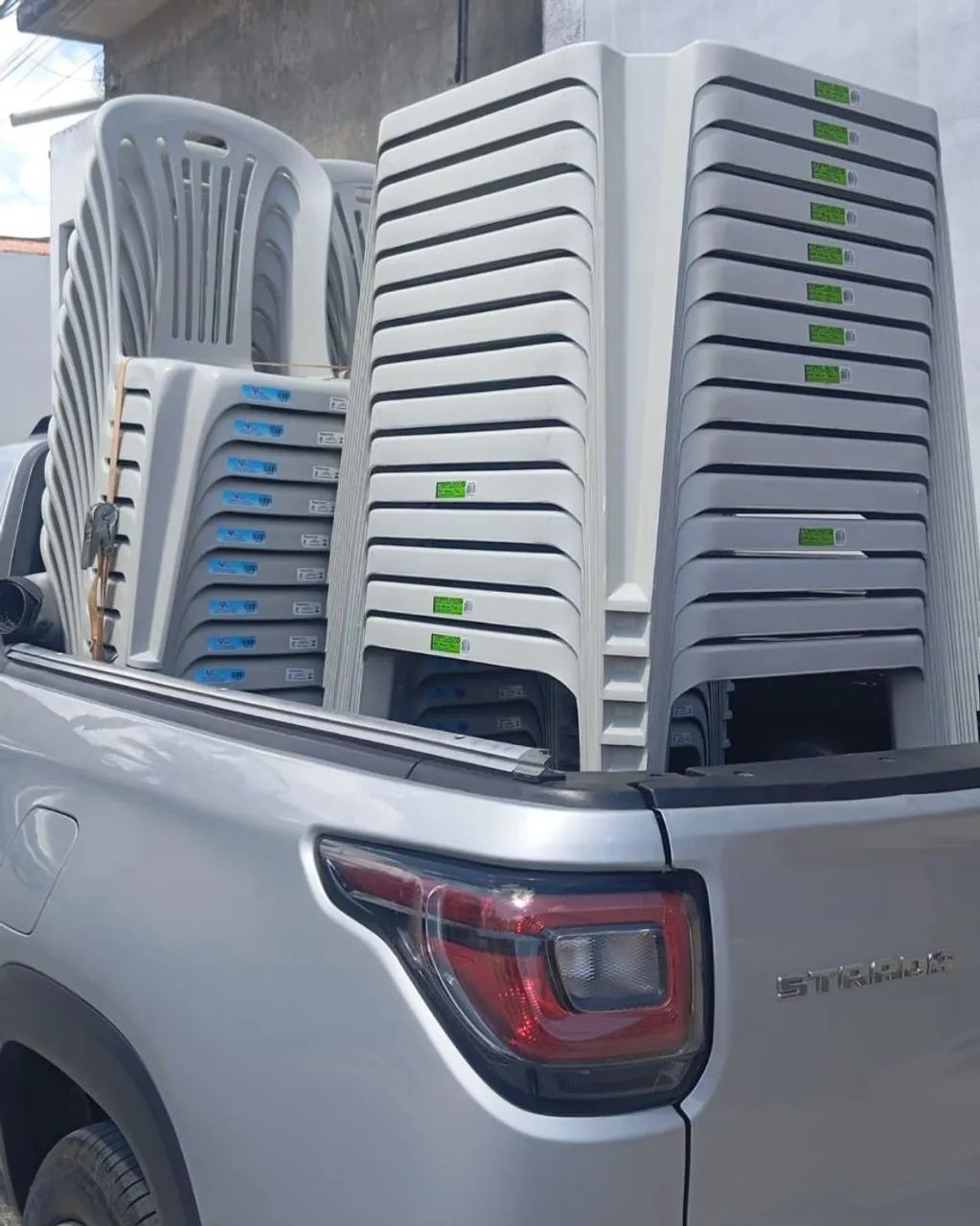 Mesas e cadeiras de plástico  - Foto 2