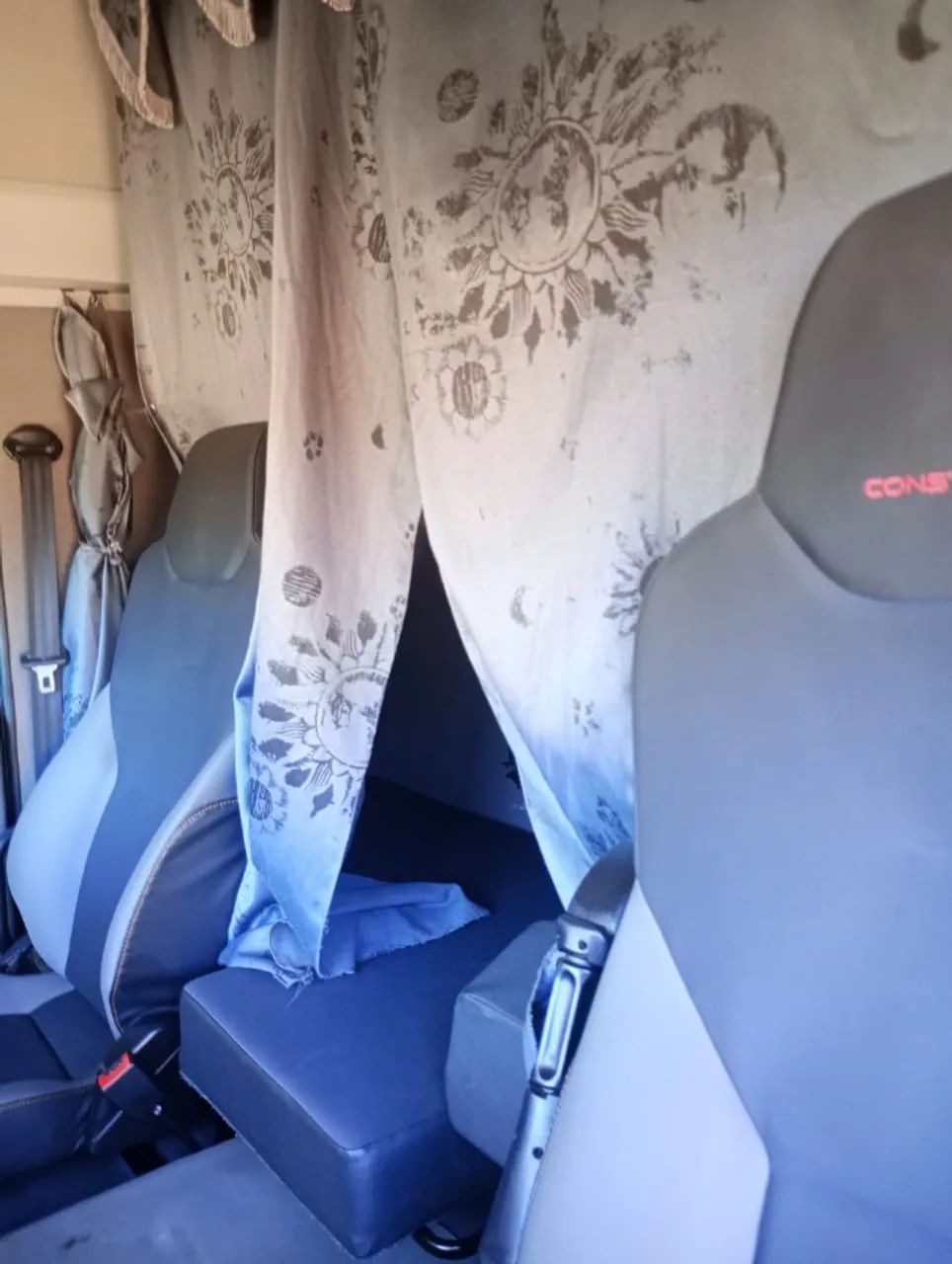 Caminhão Vw/25.460 Ctm 6x2 + Caçamba Facchini Com Basculante - Foto 7