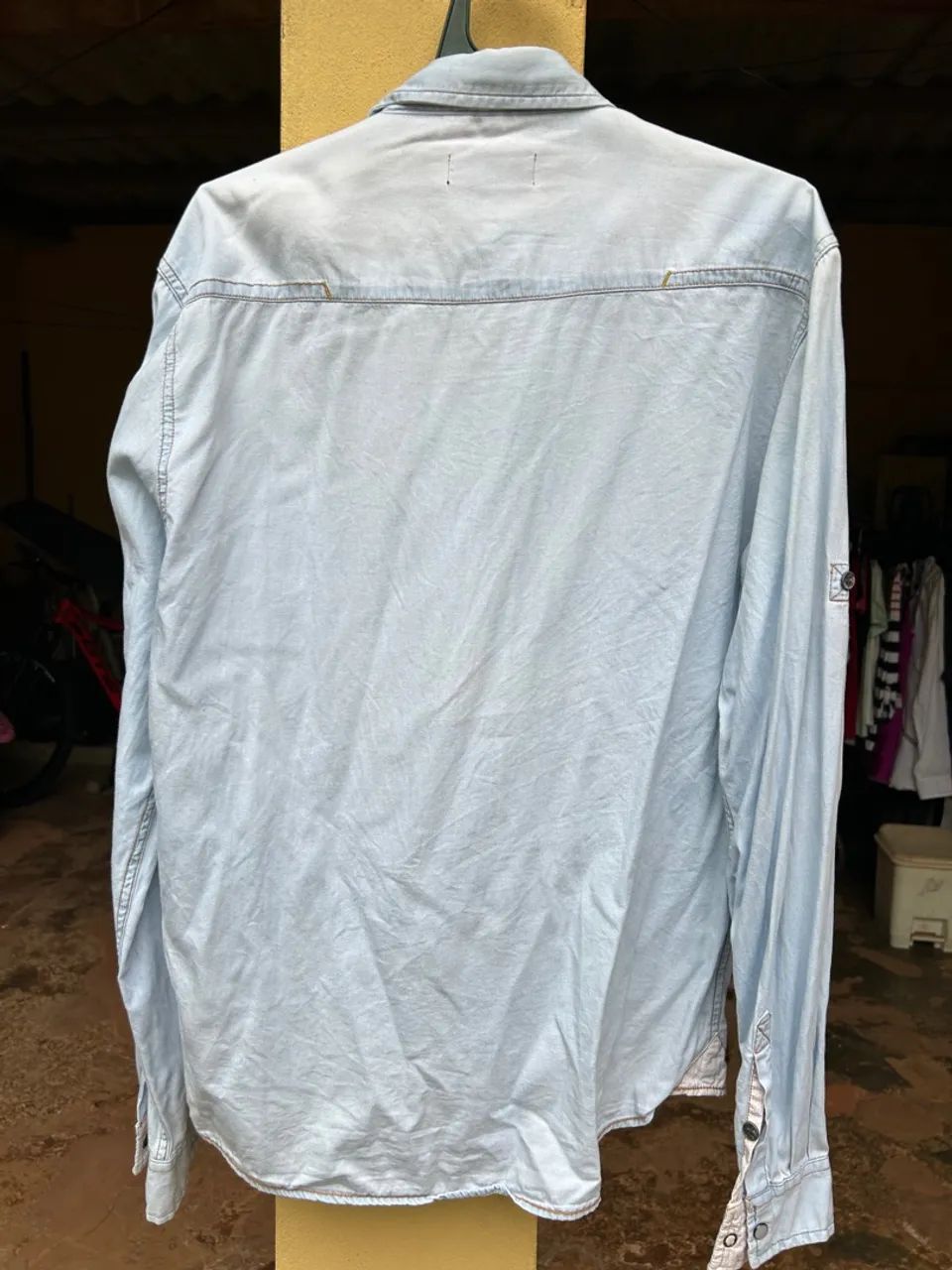 Camisa jeans masculina tamanho M - Foto 3