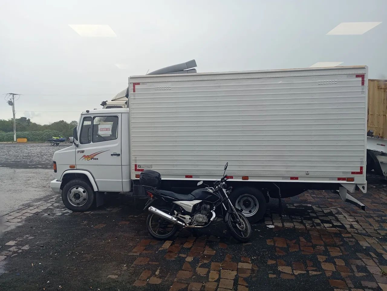 Mercedes Benz 710 Plus 