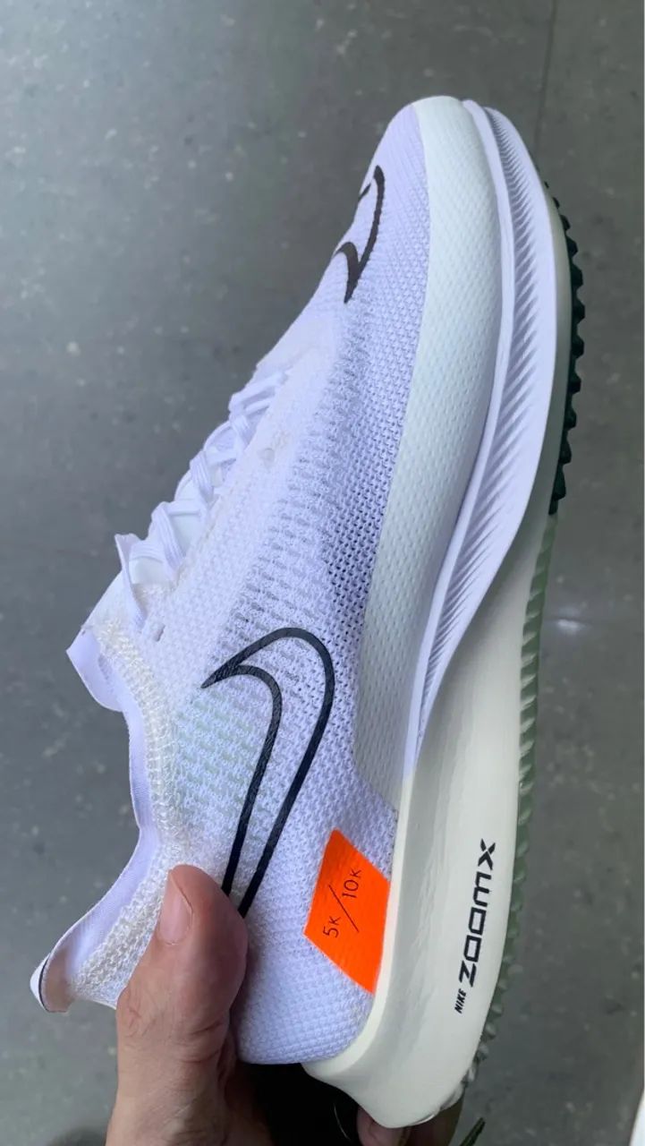 Tênis Nike ZoomX 41