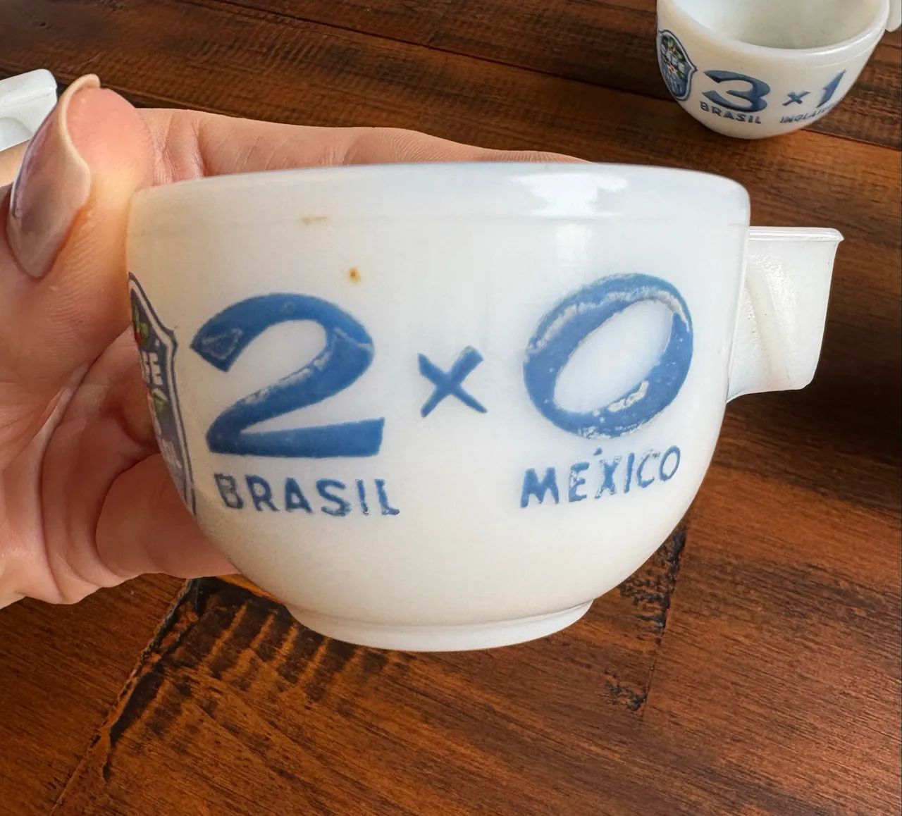 ? COLEÇÃO RARA - XÍCARAS DA COPA DO MUNDO 1958 / 1962 ? - Foto 4