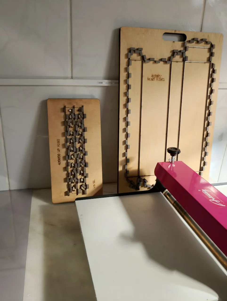 Máquina de Corte e Vinco para Artesanato e Comércio