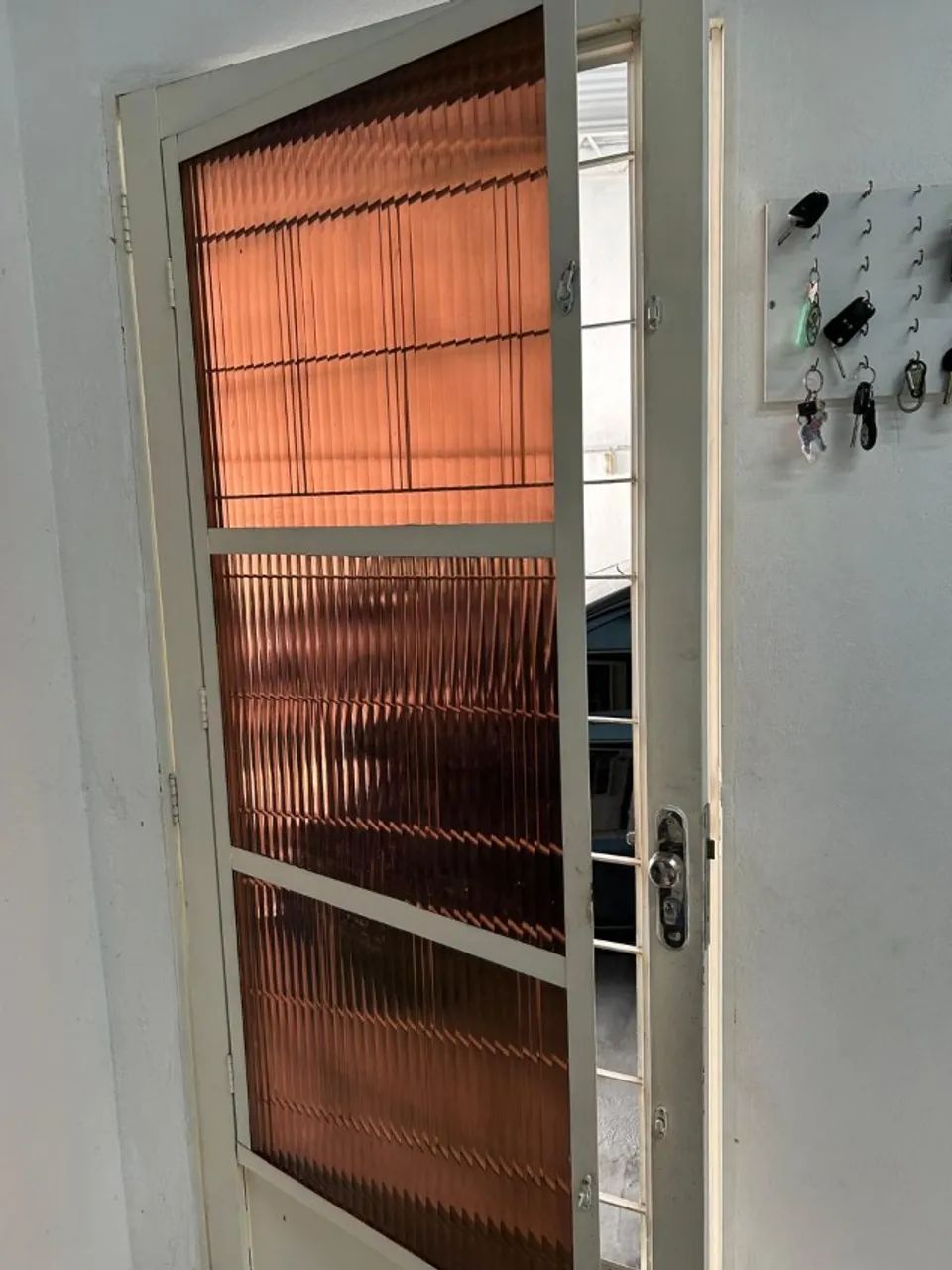 PORTA DE AÇO COM GRADE E VIDRO - Foto 3