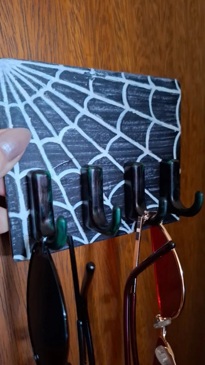 Kit 2 oculos lindos com suporte para pendurar incluso - Foto 4