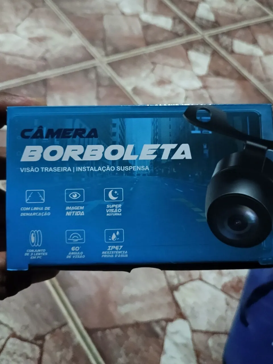 Câmera de Ré Borboleta com Visão Noturna e Resistência IP67