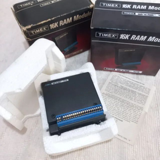 Clássico Timex Sinclair 1000 + Sinclair 1016 16K RAM Module com Caixas  - Foto 4