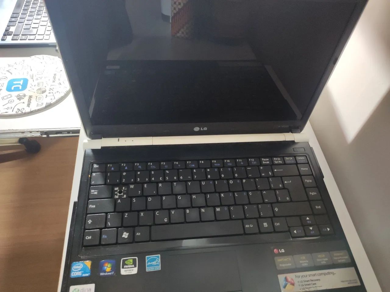 Notebook LG - Design elegante e performance impecável - Foto 3