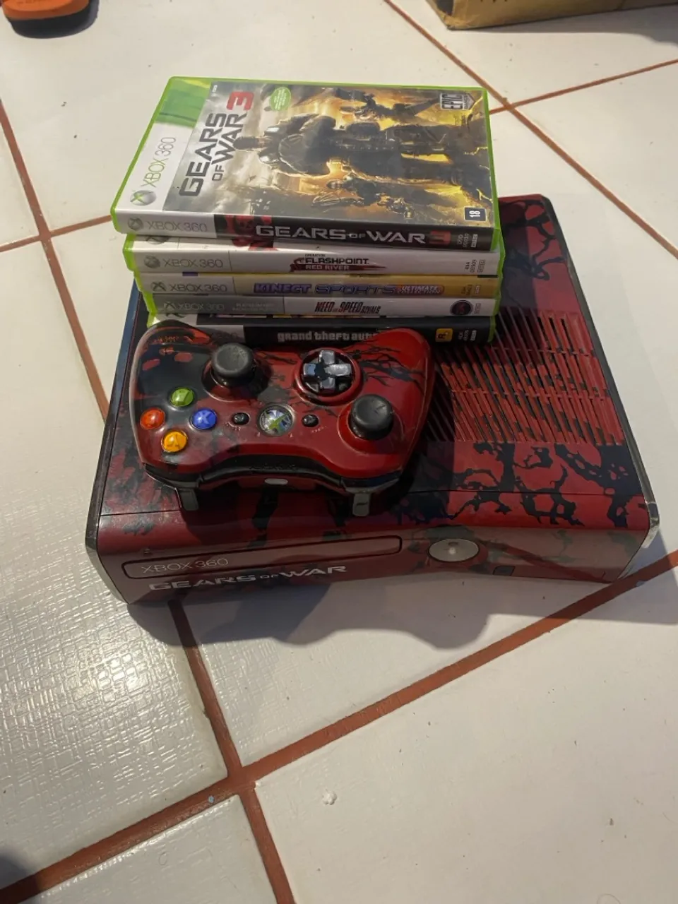 Xbox 360 Gears of War 3 Limited Edition + Jogos