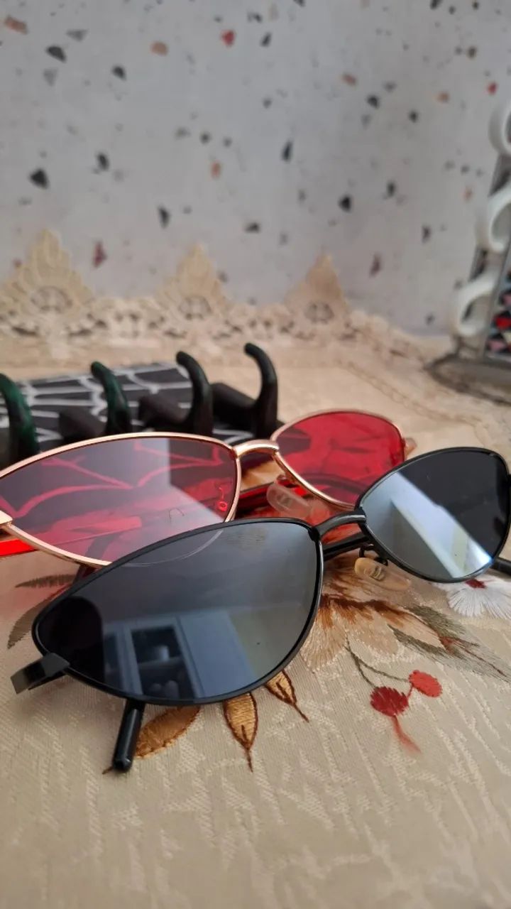 Kit 2 oculos lindos com suporte para pendurar incluso - Foto 2