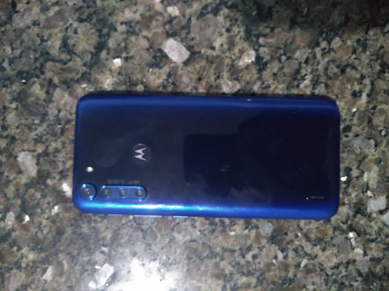 Celular novo, porém está com problema no auto falante
