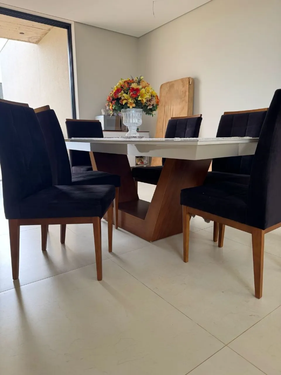 Mesa de Jantar 8 Cadeiras