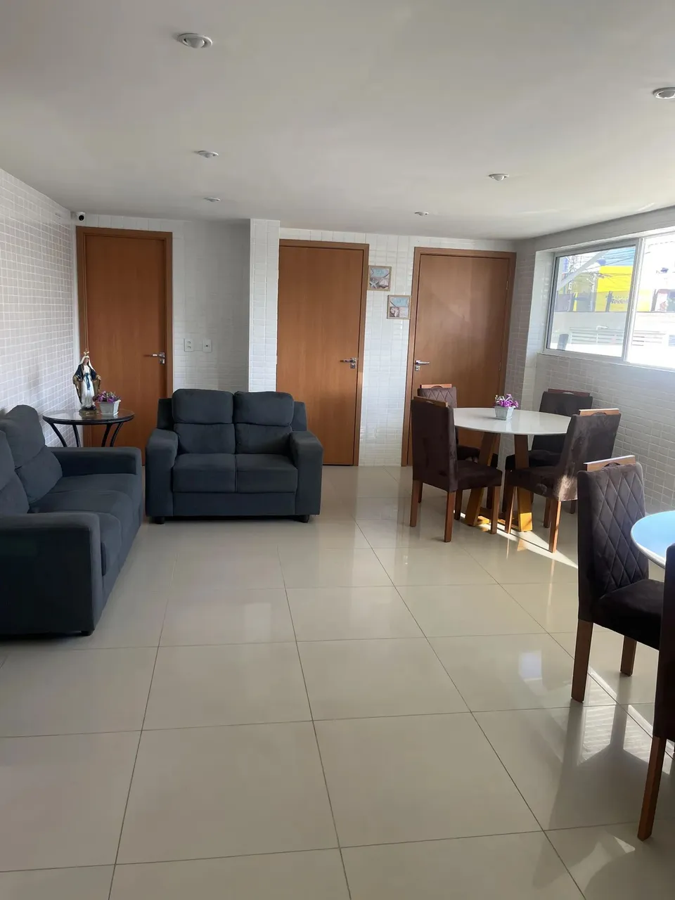 Imóvel para aluguel à beira-mar possui 35 metros quadrados com 1 quarto em Bessa - João Pe
