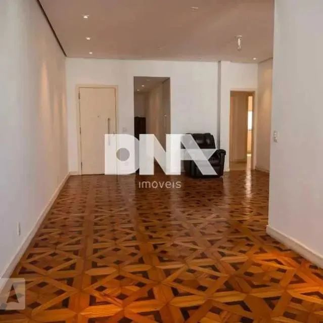 Apartamento : / Residencial / Leme