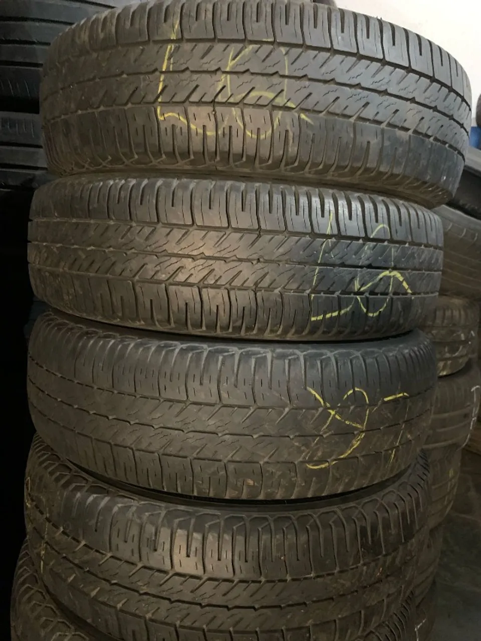 Pneu Gps 165/70/13 75 % Vida util.