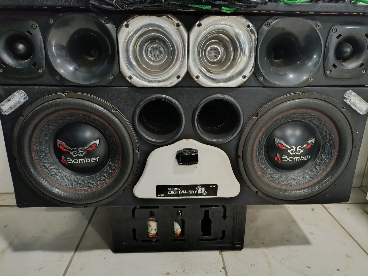 Som automotivo muito novo