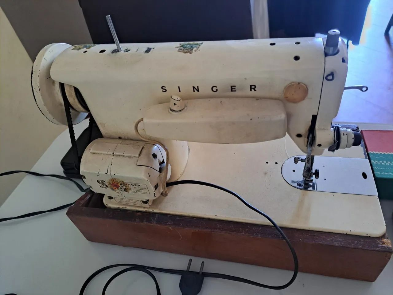 Máquina de Costura Singer Antiga