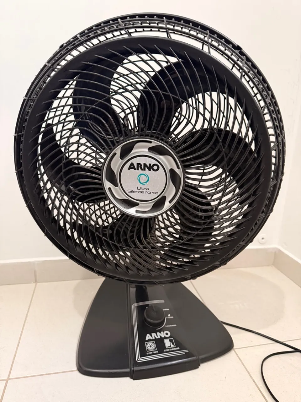 Ventilador de mesa Arno Turbo Silence Force VF40 - 40 cm (6 pás).