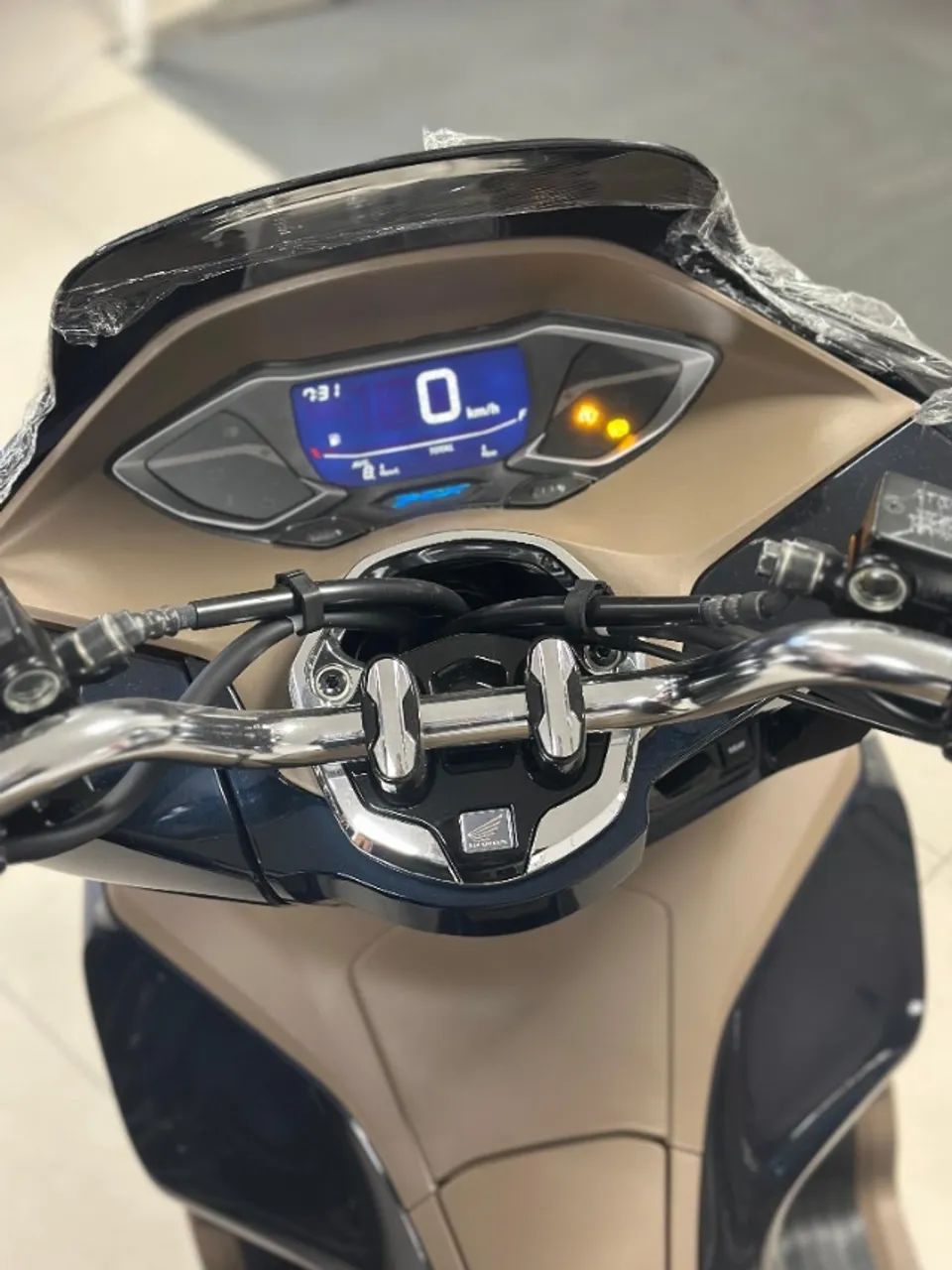 PCX 160 DLX 2026 - Foto 5