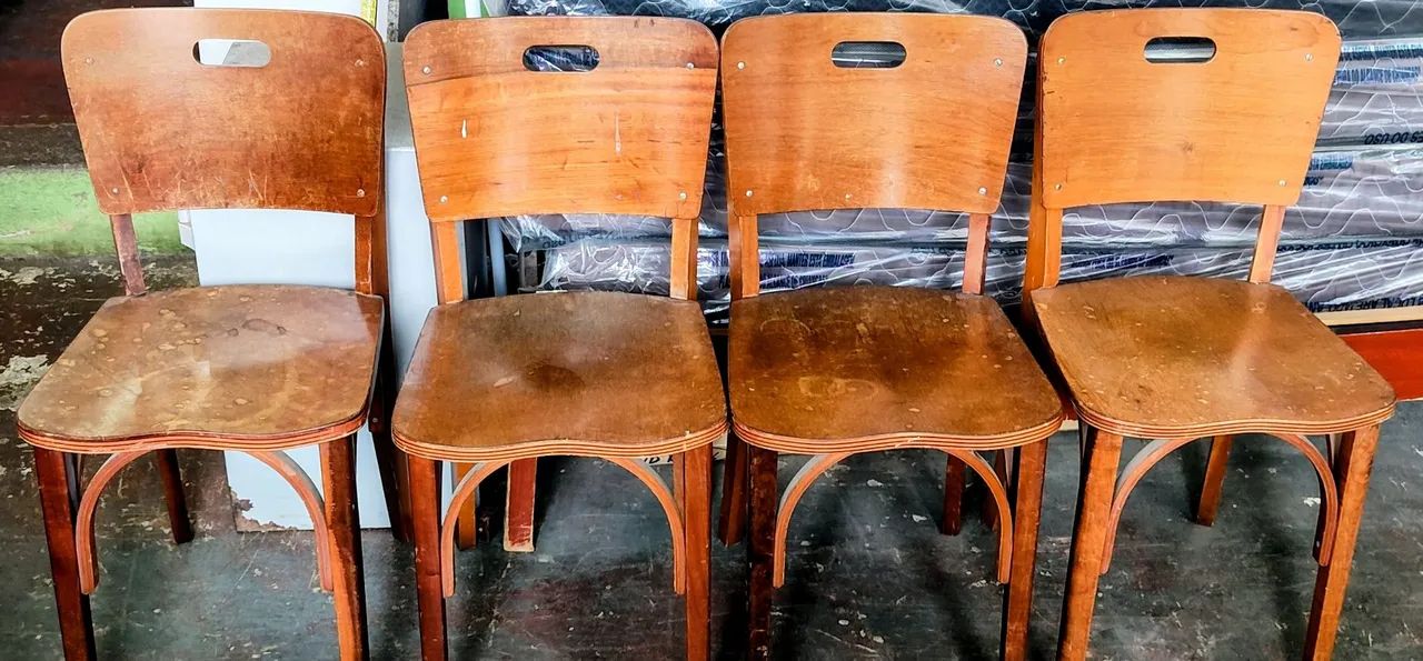 Cadeiras cimo $250,00 unidade, só 3 peças restantes - Foto 2