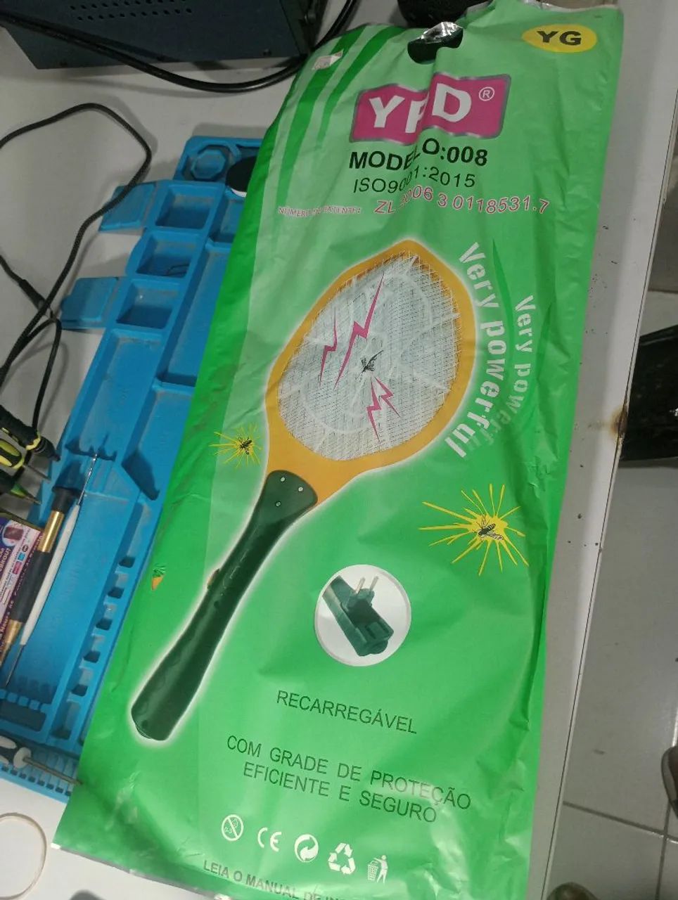 Raquete pra matar mosquito 