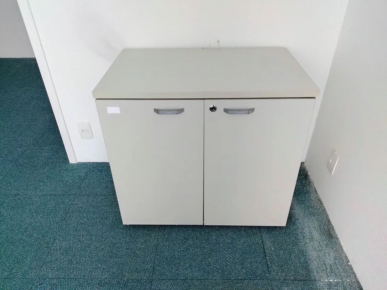 Suporte base computador, 2u móvel e 8u fixo, bom estado. E outros. - Foto 4