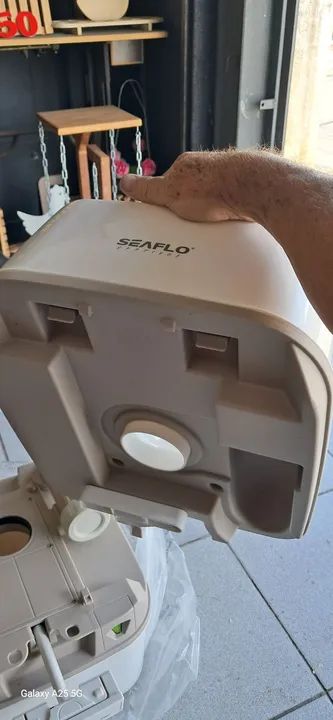 Sanitário Portátil Seaflo para Camping + barraca bandoleiro 