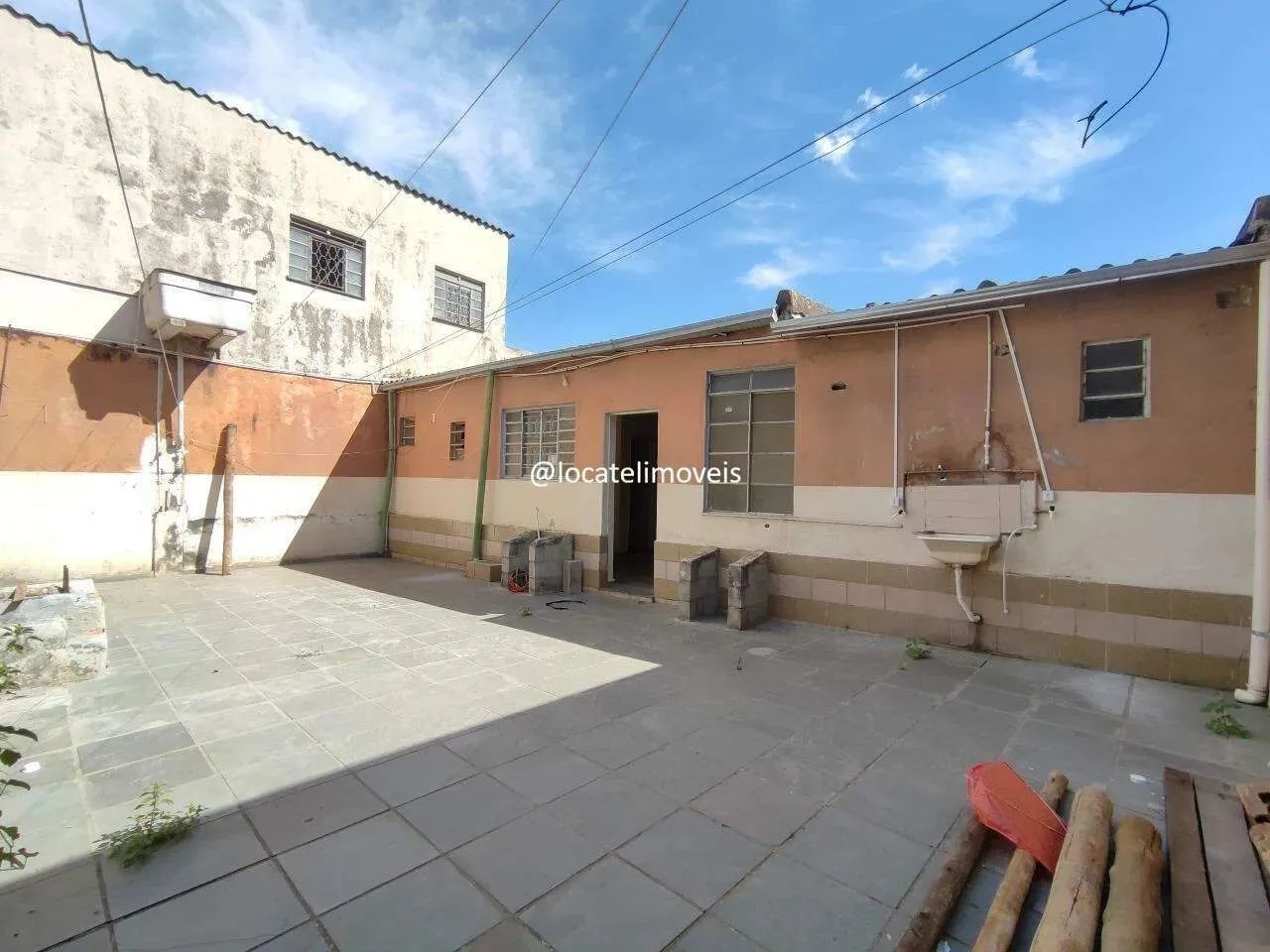 Sobreloja de 06 quartos, na AV. Amazonas