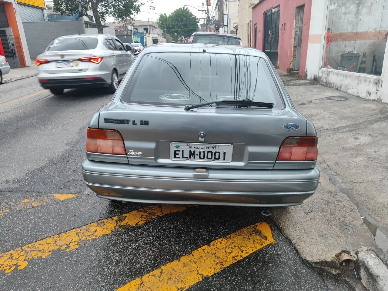 Ford Escort GL 1.8i / 1.8, foto 6 de 9