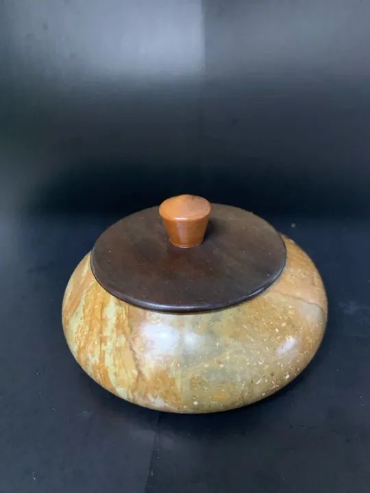 Pote em Pedra Sabão com tampa de madeira   - Foto 2