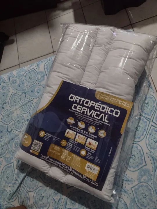 Travesseiro ortopédico cervical