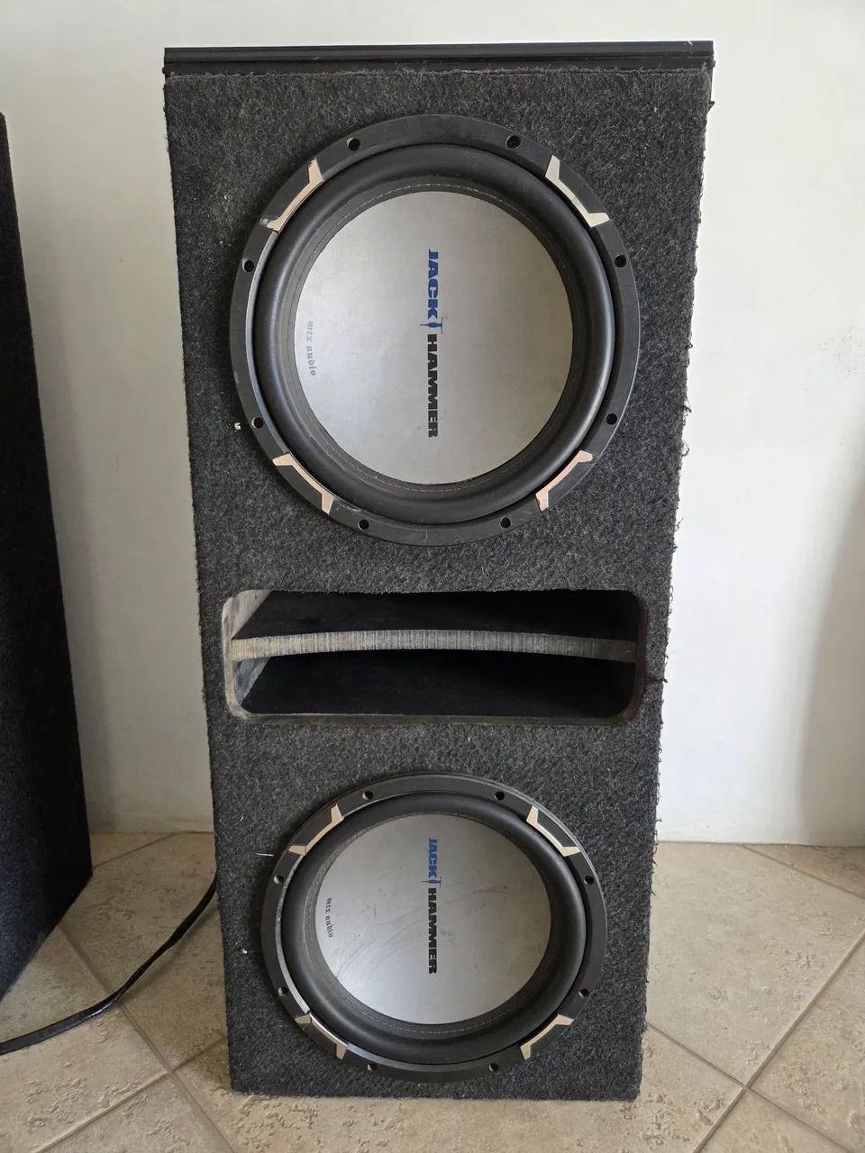 Caixa de Som Subwoofer Jack Hammer MTX + Roadstar 1600d