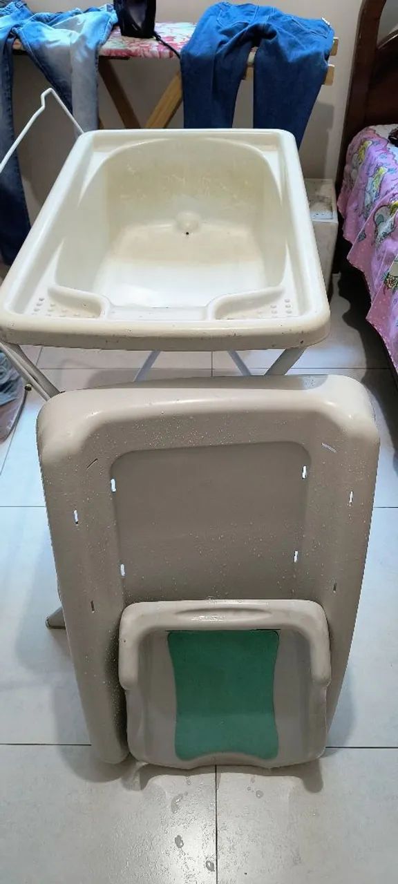 Banheira para bebê com suporte e assento